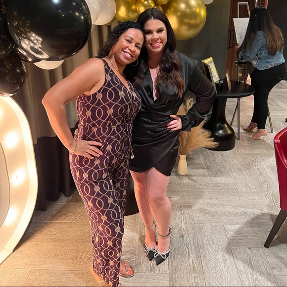 Gorgeous black dress - Picture 2 of 3